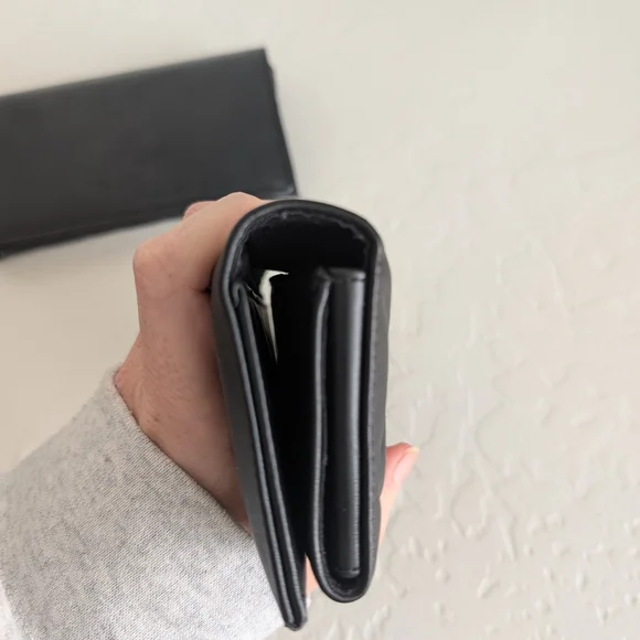 Chanel Black Leather Large Eyeglass/Sunglasses Case. EUC - Picture 6 of 12